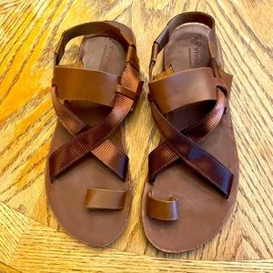 Vivobarefoot BRAND NEW handmade leather sandals